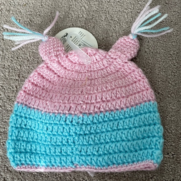 So ‘Dorable Gender Neutral Hand Crochet Baby Hat - Picture 2 of 4